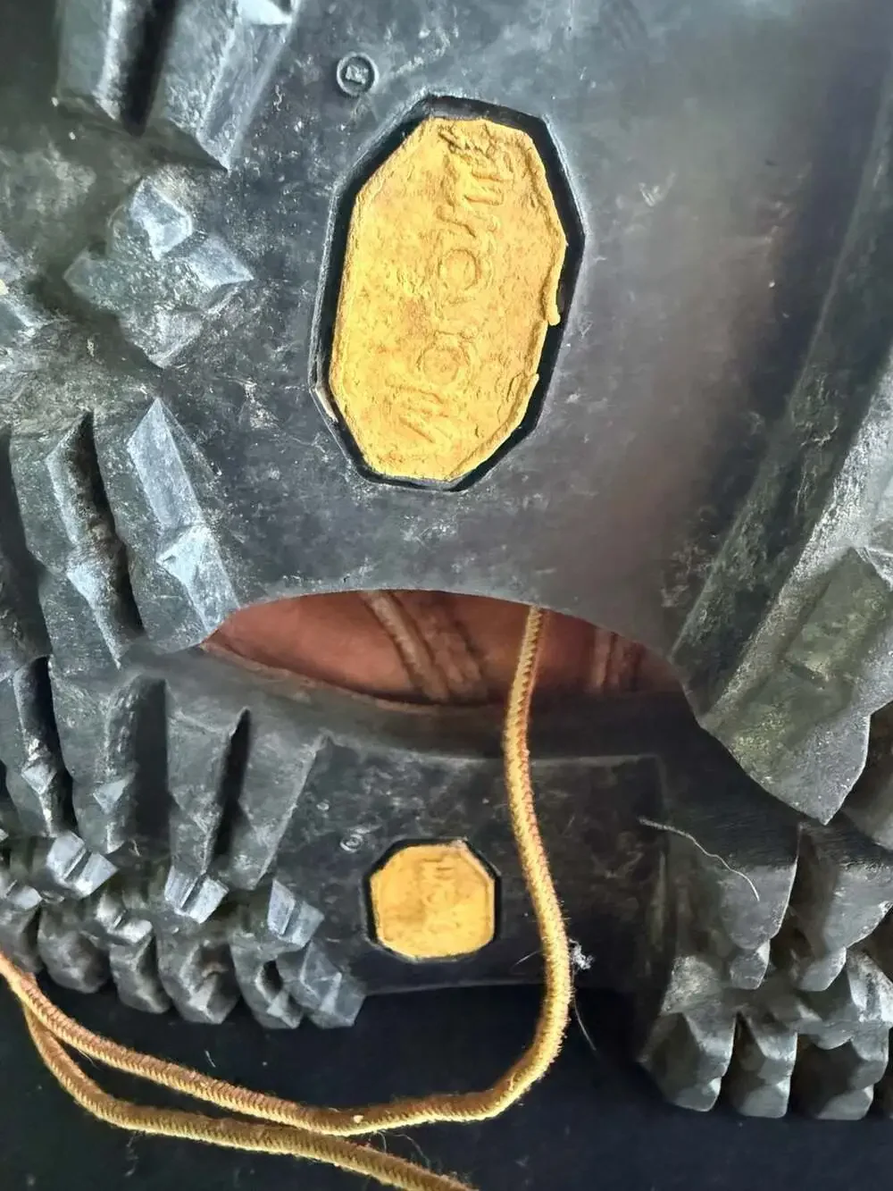 Red Wing stunning vintage