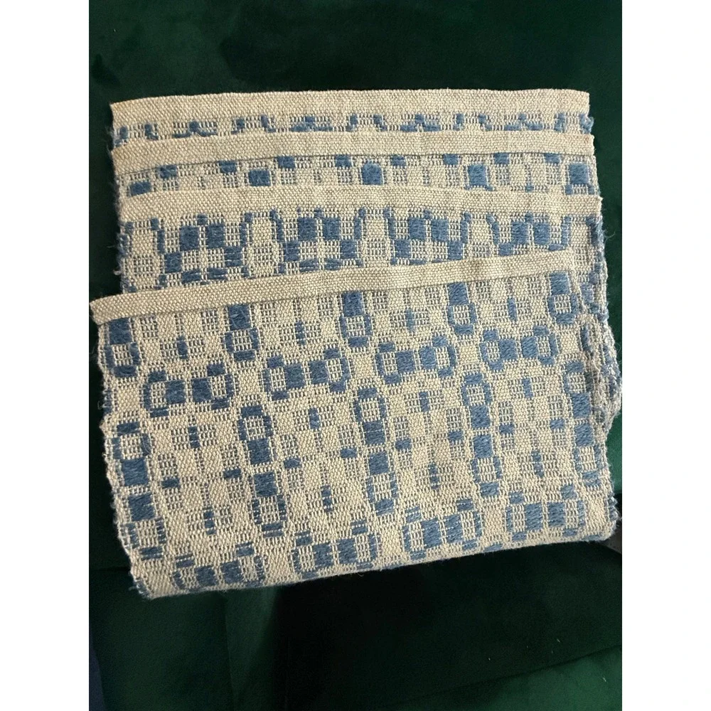 N/A blue white
