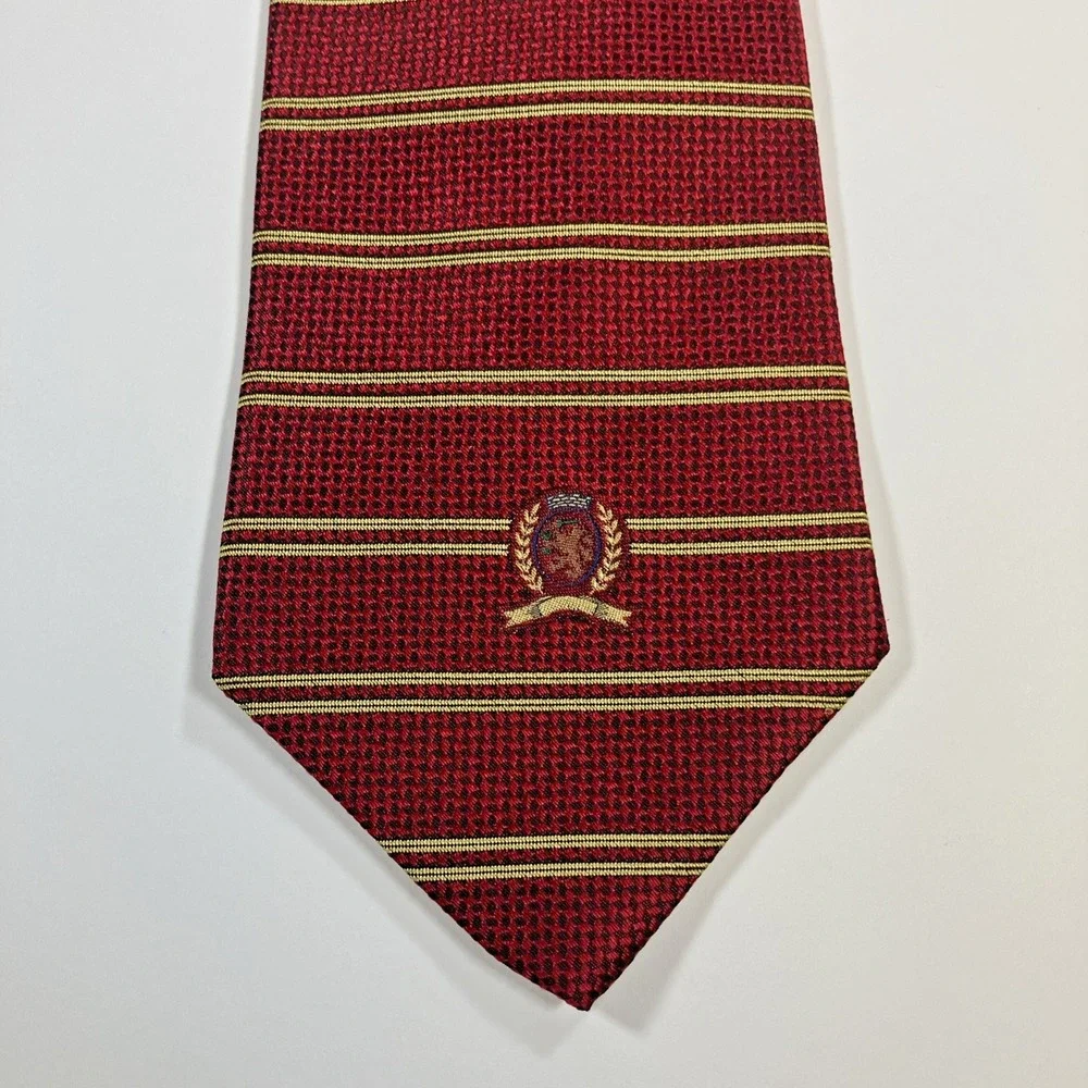 Tommy Hilfiger Men's Tie Italian Silk Striped‎ Red Made in USA Preppy Crest Logo