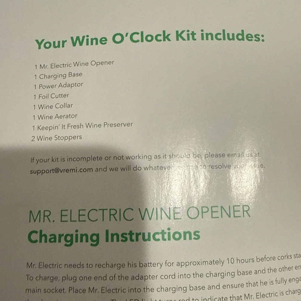 Vremi 9 pieceWine O'clock Kit - Electric Wine Opener & Accessories Kit - NEW BOX