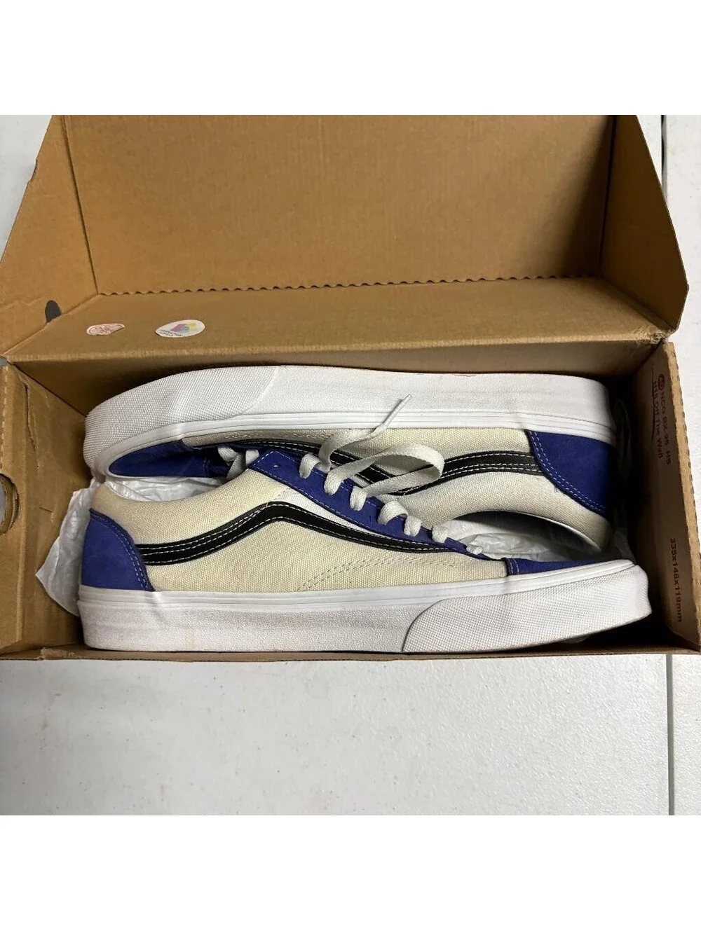 Vans light shipping