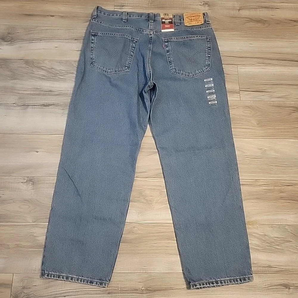 Levis levi 550