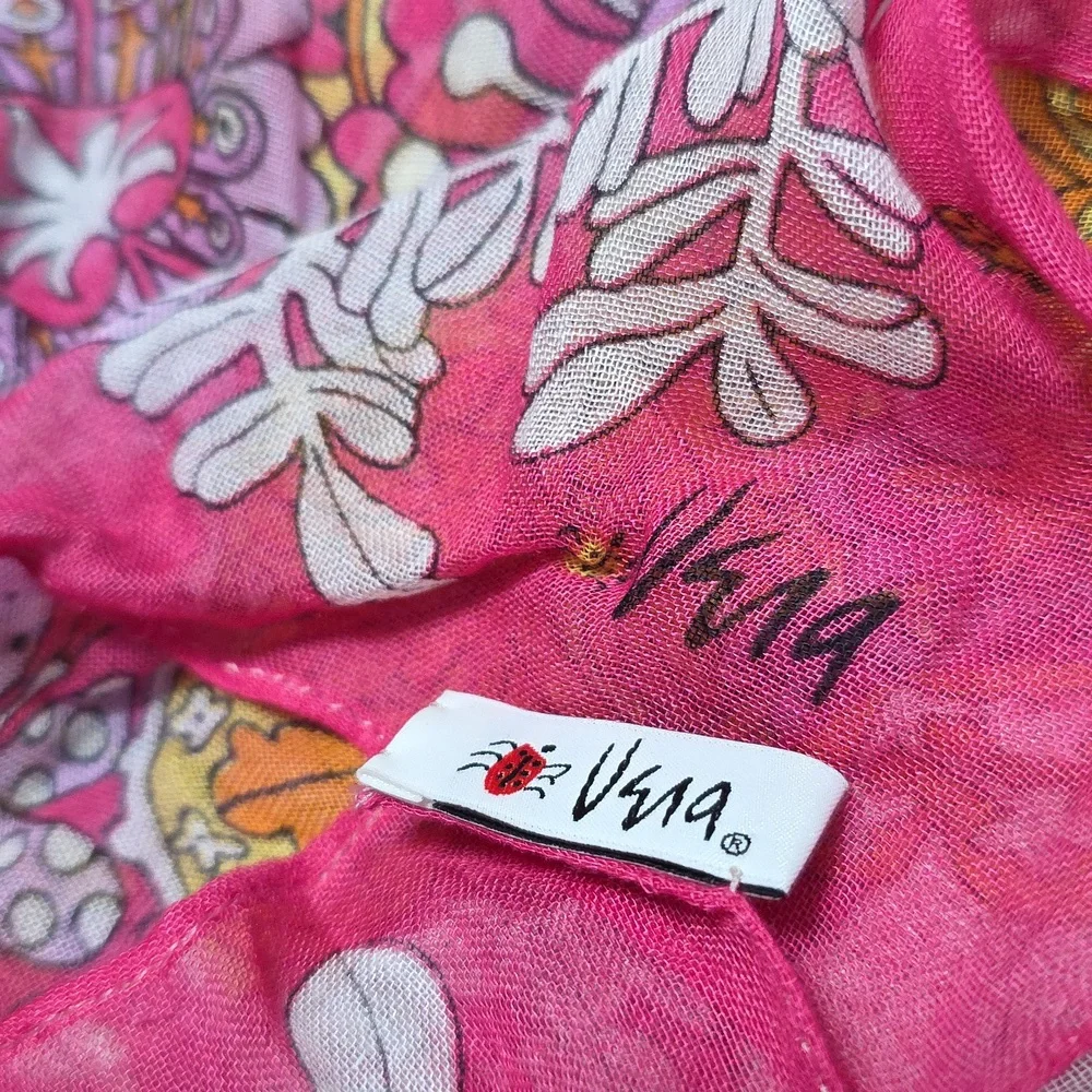 Vera Neumann scarf stylish perfect