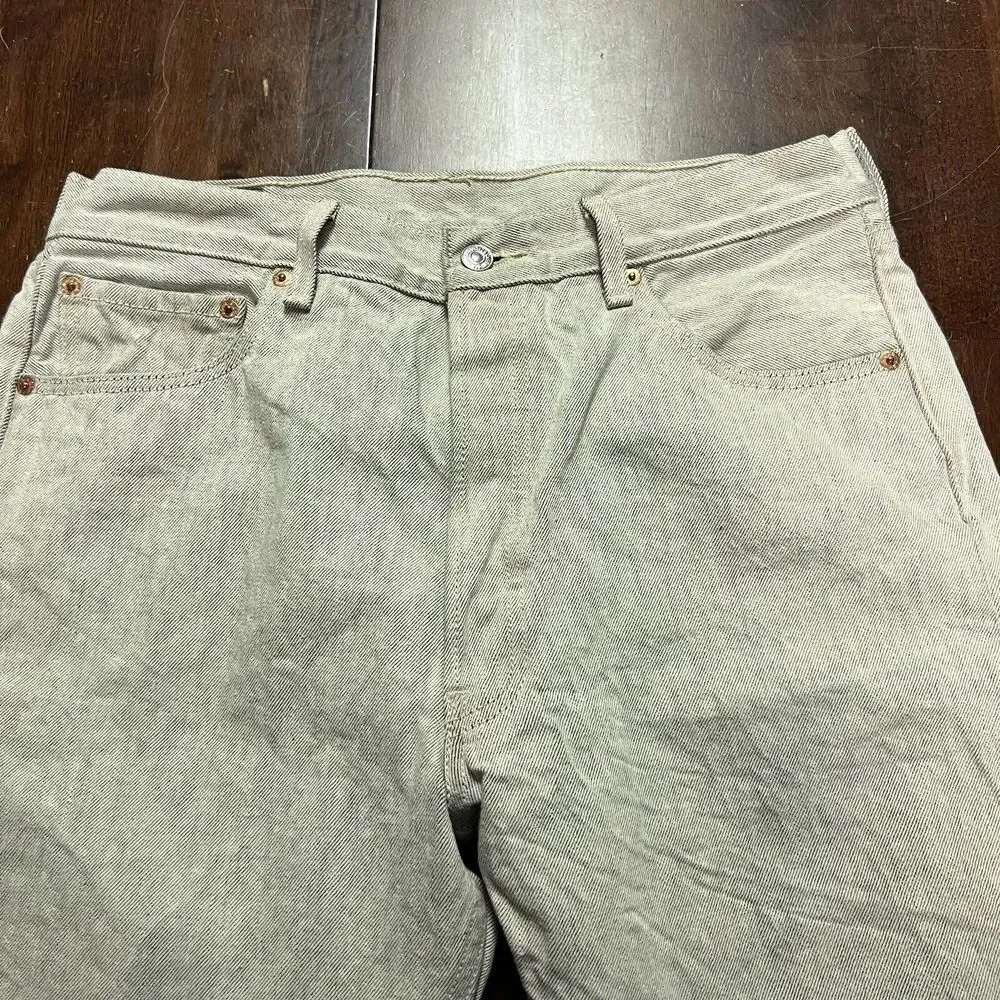 Levis elevate your