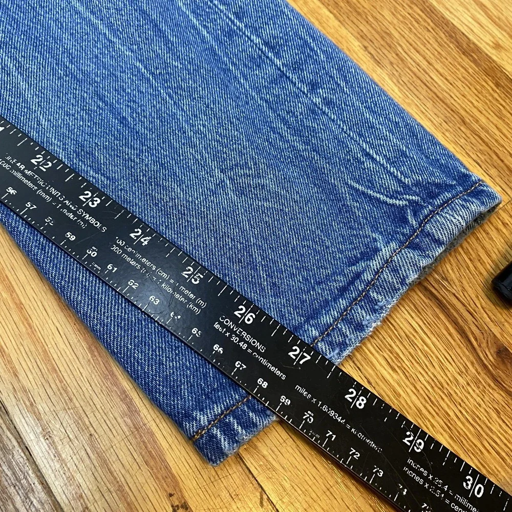 Levis rear 0073