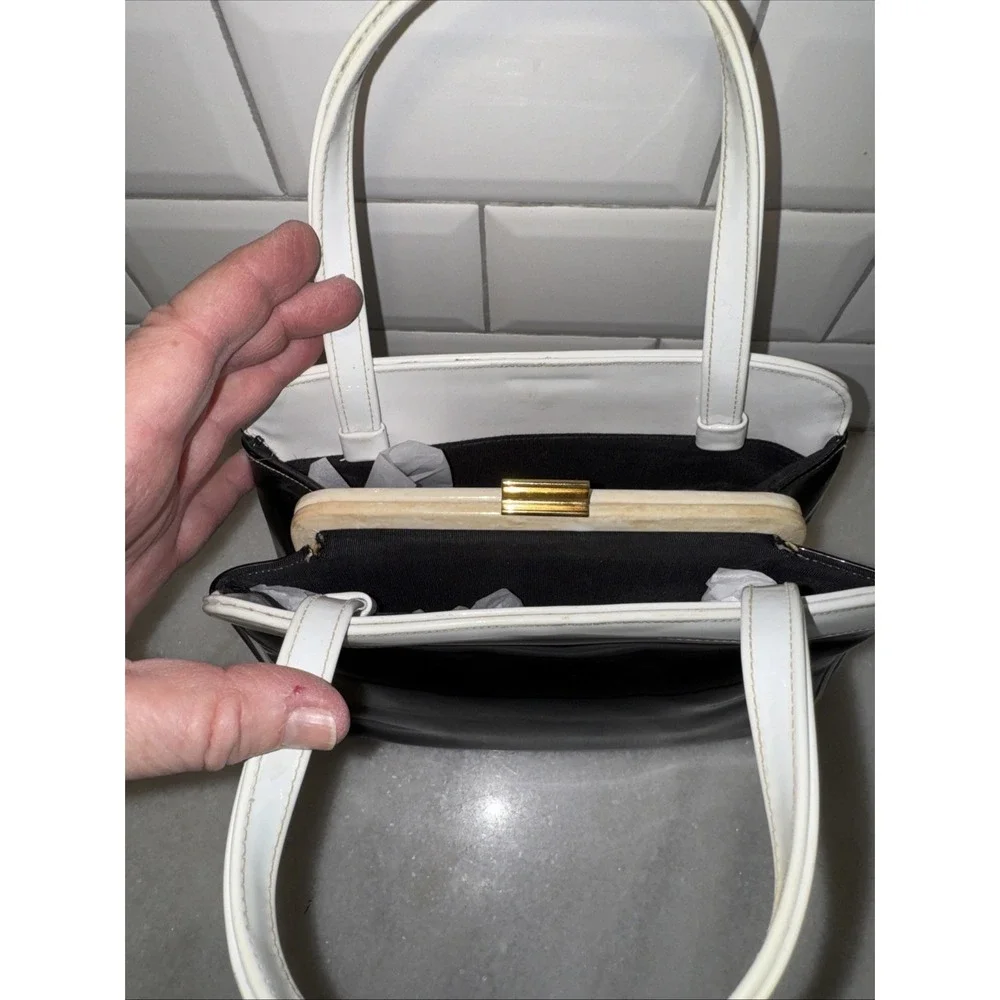 Ingber black/white patent leather Purse vintage 1950's With Brass Hardware Gw993