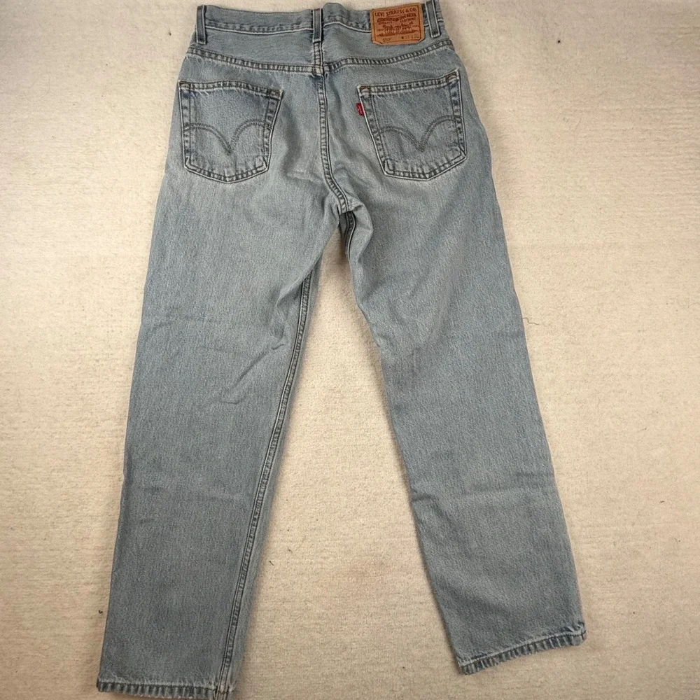 Levis there small