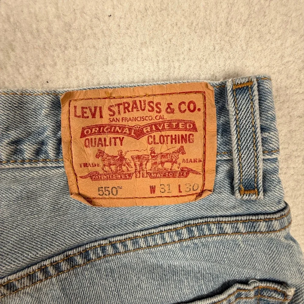 Levis there small