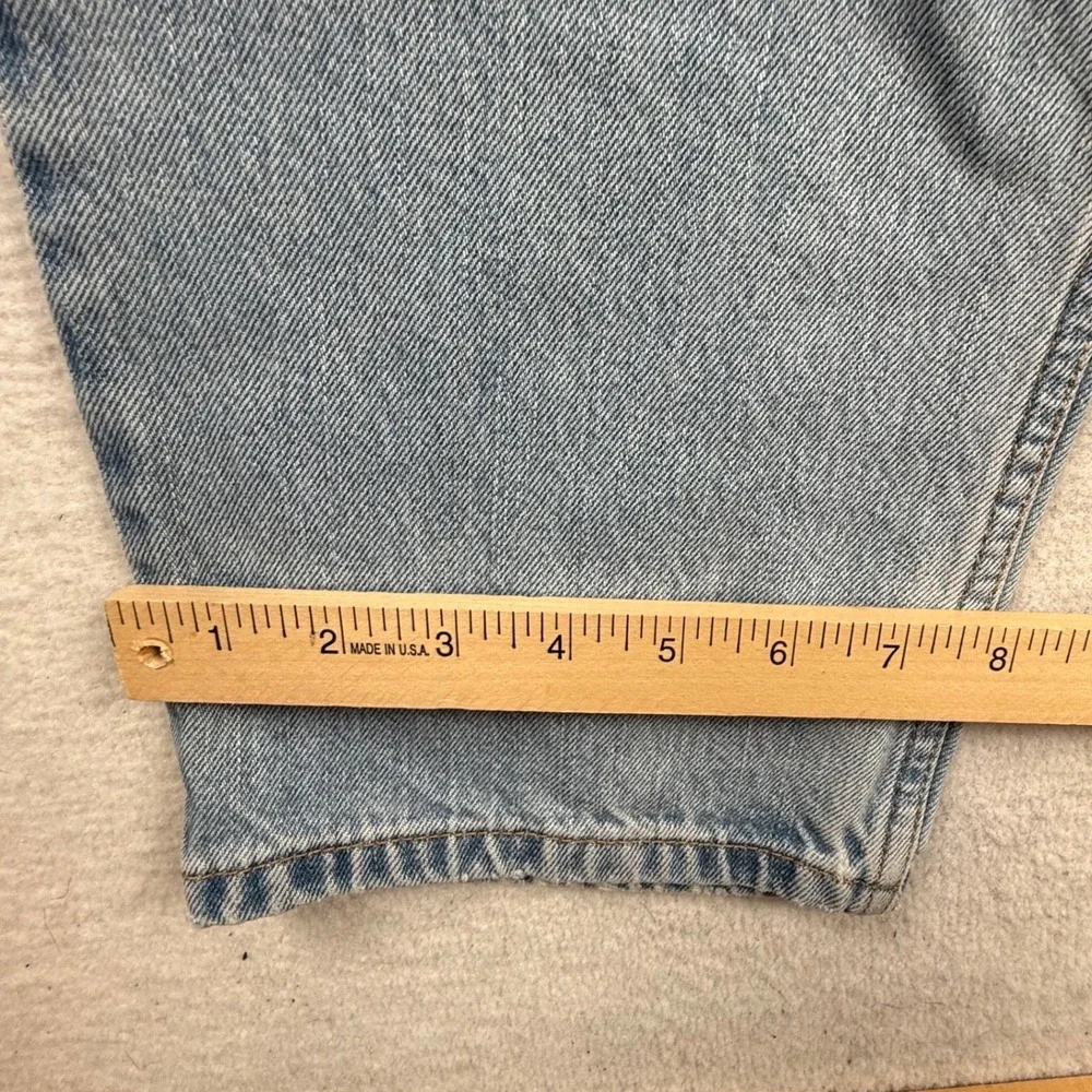 Levis there small