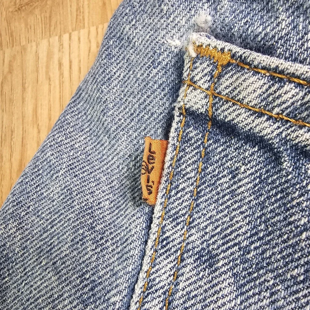 Levis check pictures