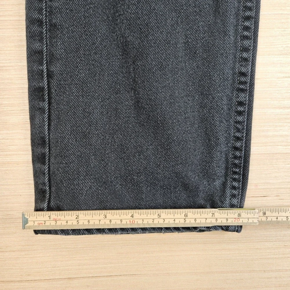 Levis lint any details
