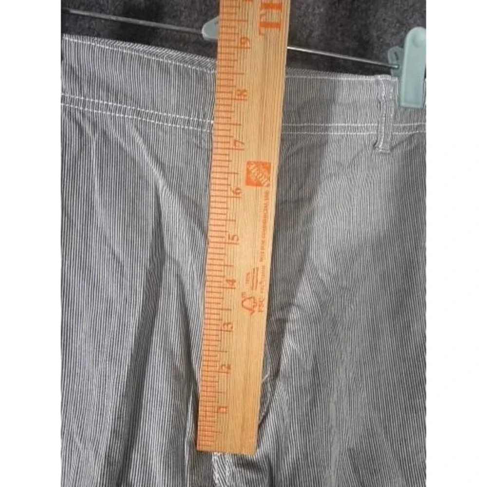 Levis Mens Pinstripe Cargo Shorts Blue White Hickory Stripe Size 40‎ 6-Pocket