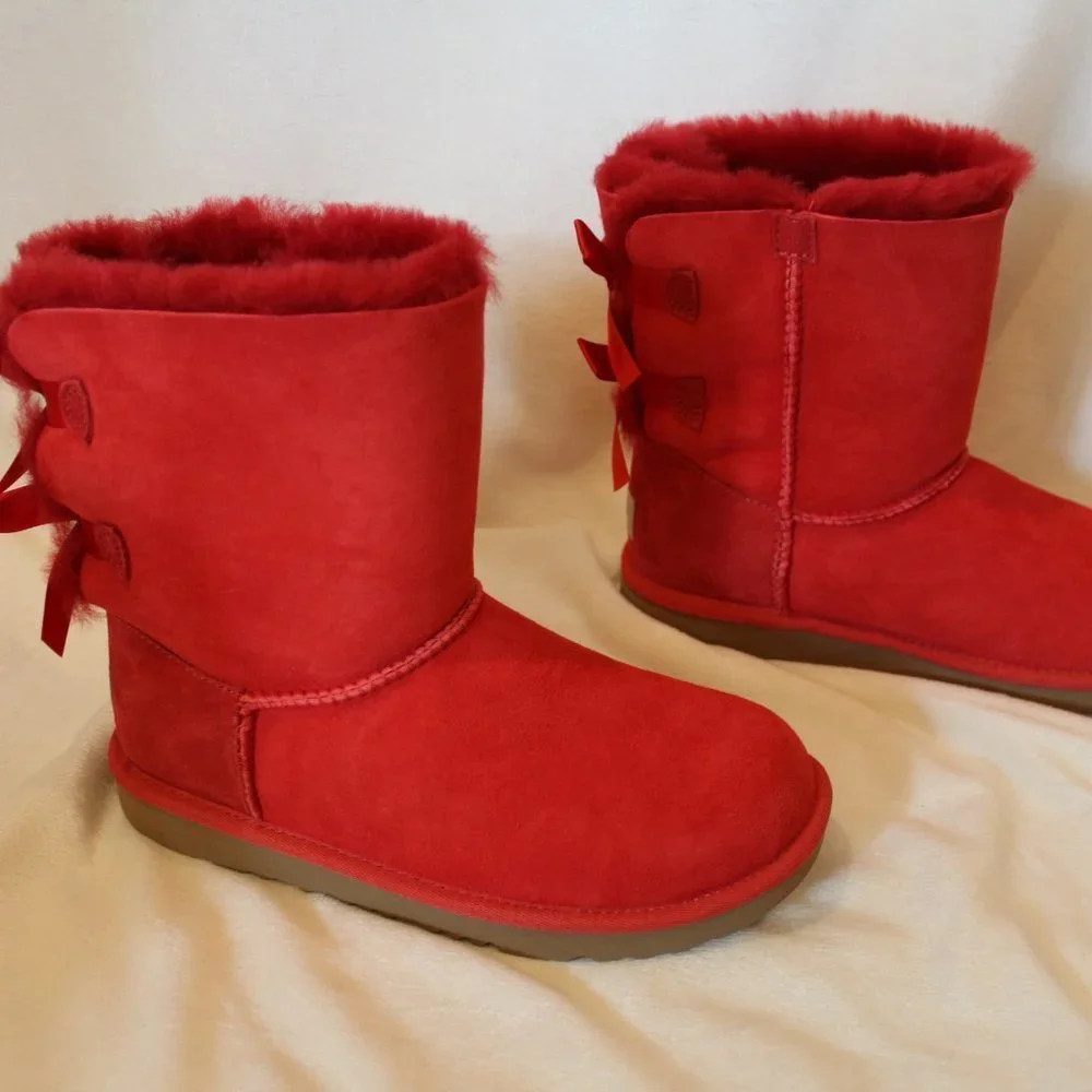 NIB UGG GIRL'S BAILEY BOW RIBBON SUEDE SHEARLING CLASSIC SHORT BOOTS‎ RED