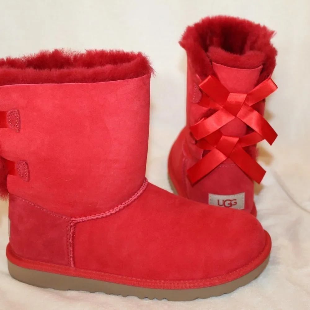 NIB UGG GIRL'S BAILEY BOW RIBBON SUEDE SHEARLING CLASSIC SHORT BOOTS‎ RED
