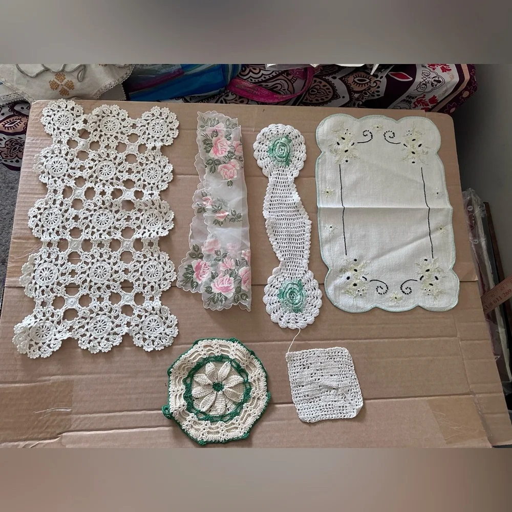 N/A mismatched doilies