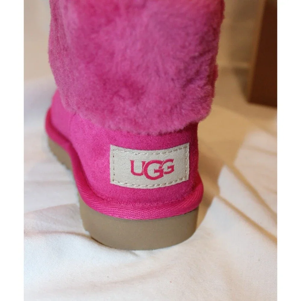 UGG binding traction