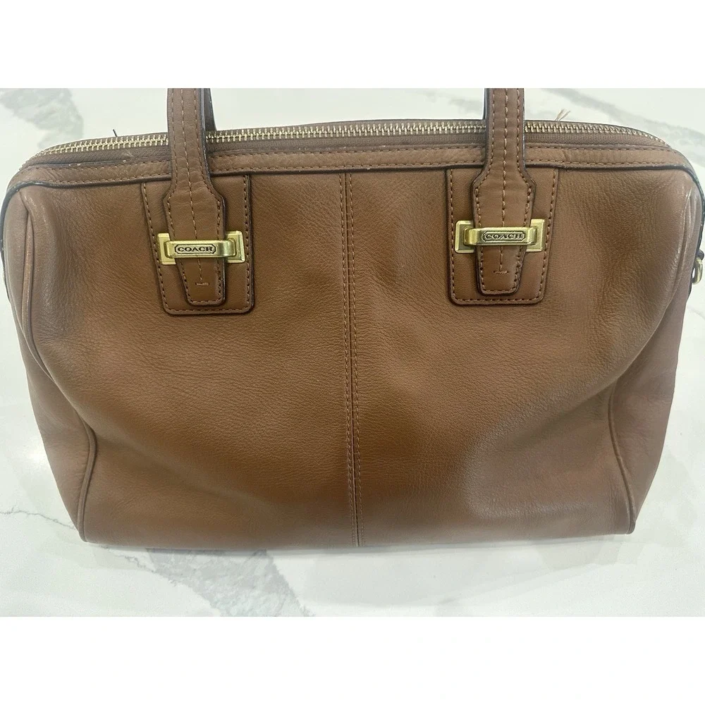 Coach beautiful genuine