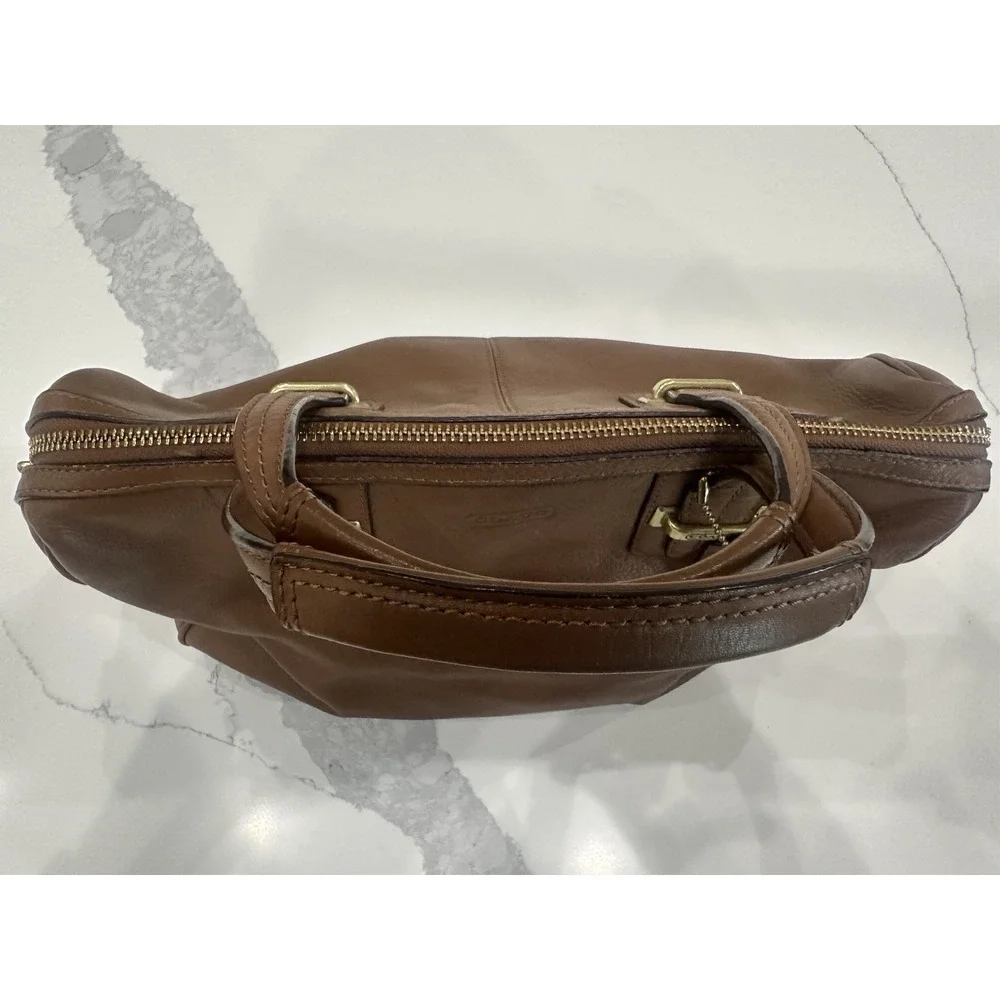 Coach beautiful genuine