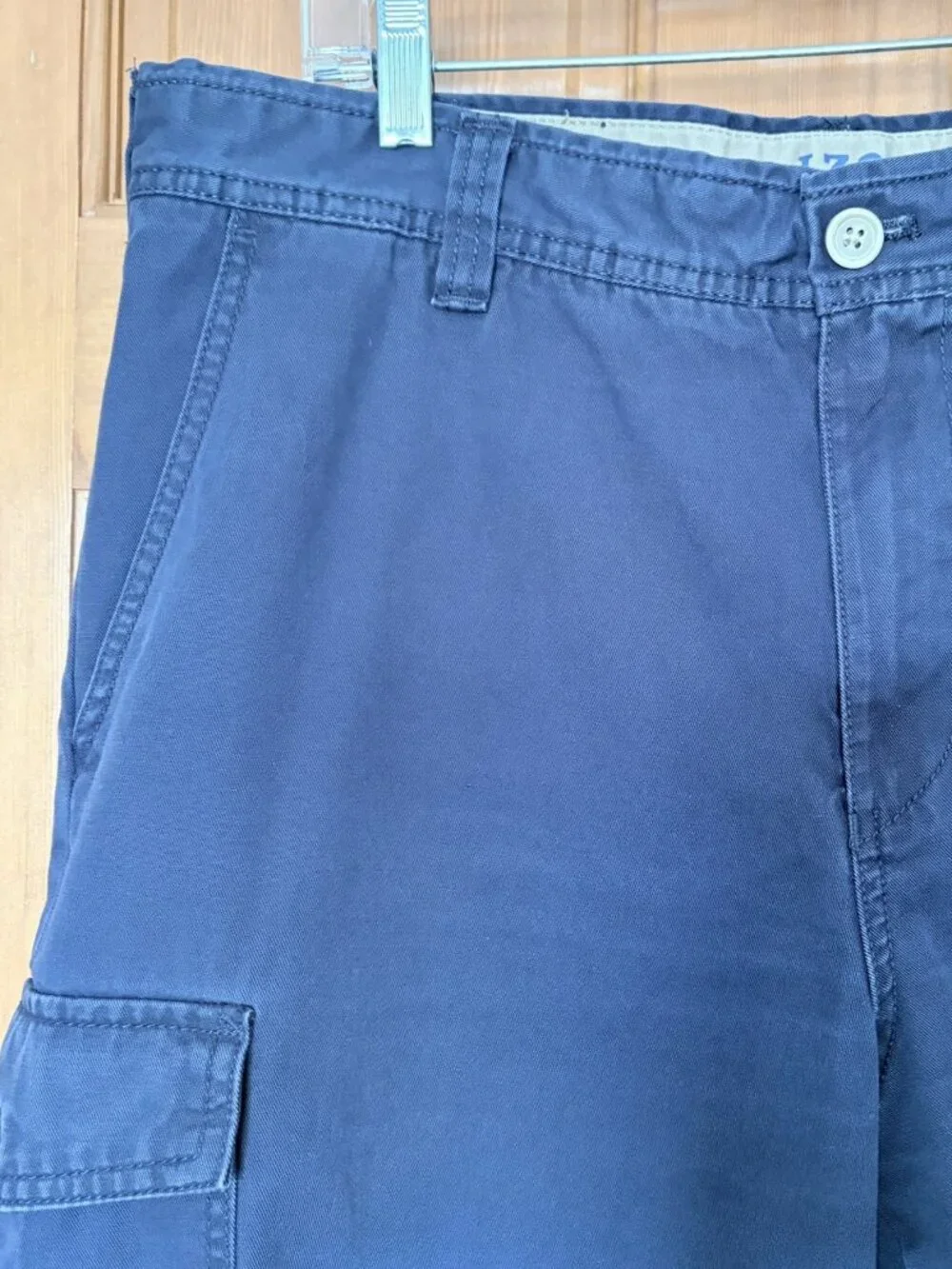 IZOD Saltwater Men's Navy Cargo Shorts Size 36 100% Cotton