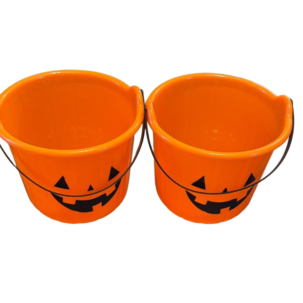 N/A celebrate halloween