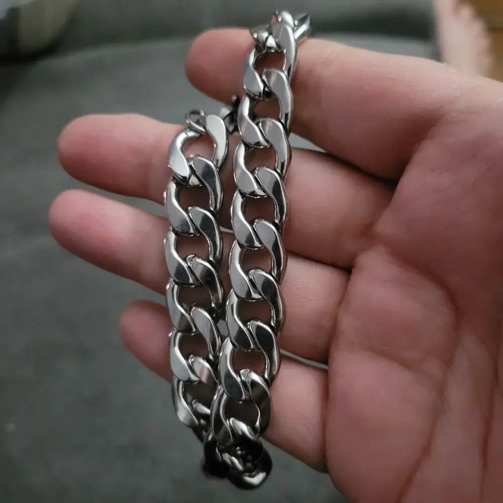 chunky stainless steel cuban chain bracelet, measures approx.  9