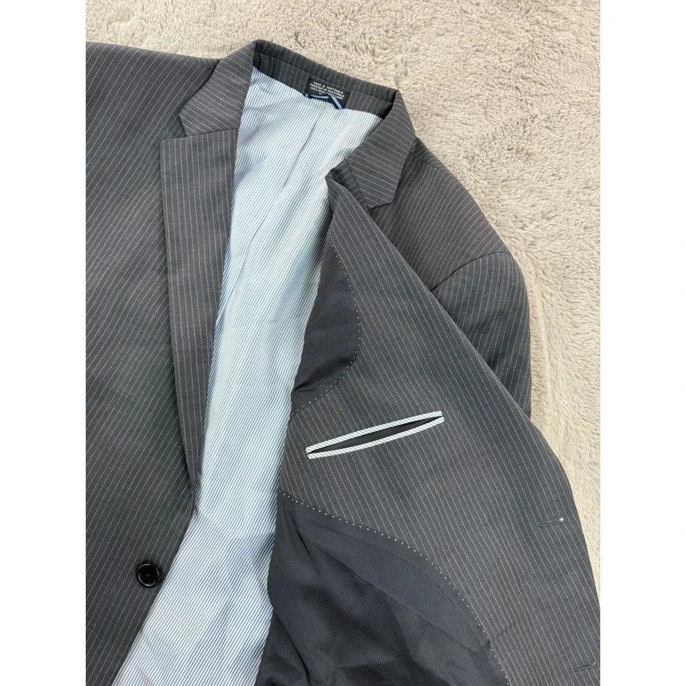 Tommy Hilfiger sophisticated tailoring