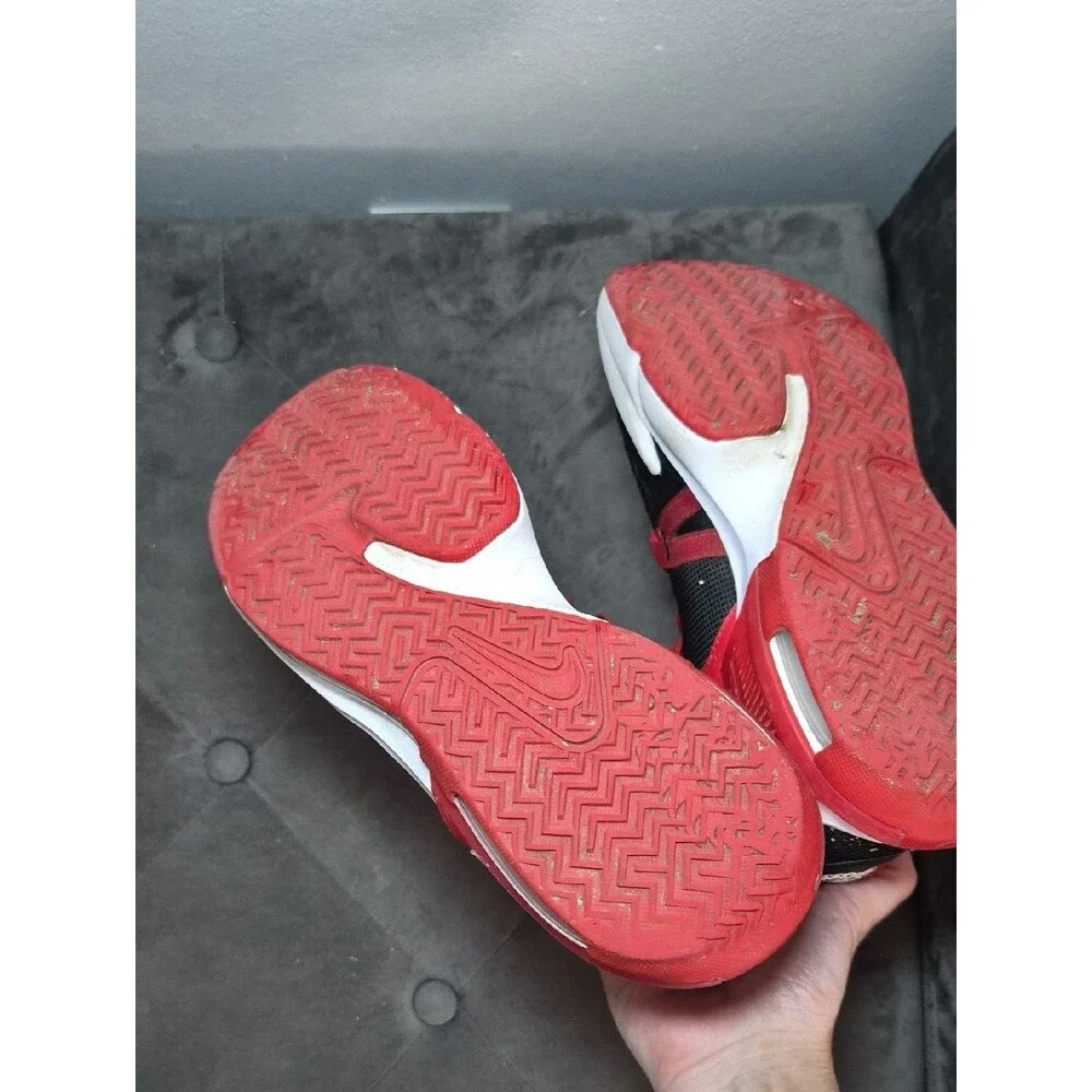 Nike youth athletic
