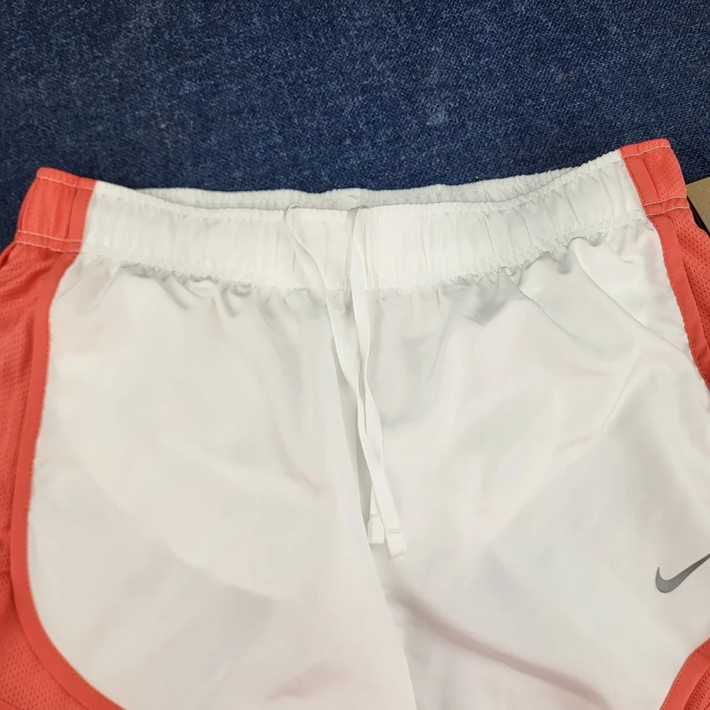 Nike Tempo Dri Fit Womens Med 2 pack White Coral 3 Inch Running Shorts NEW