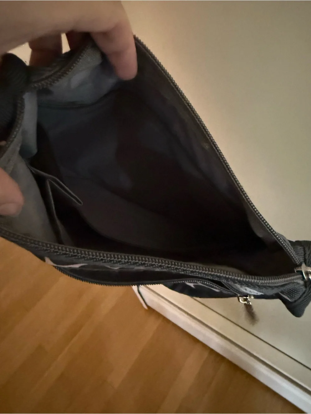 Lesportsac compact cosmetic