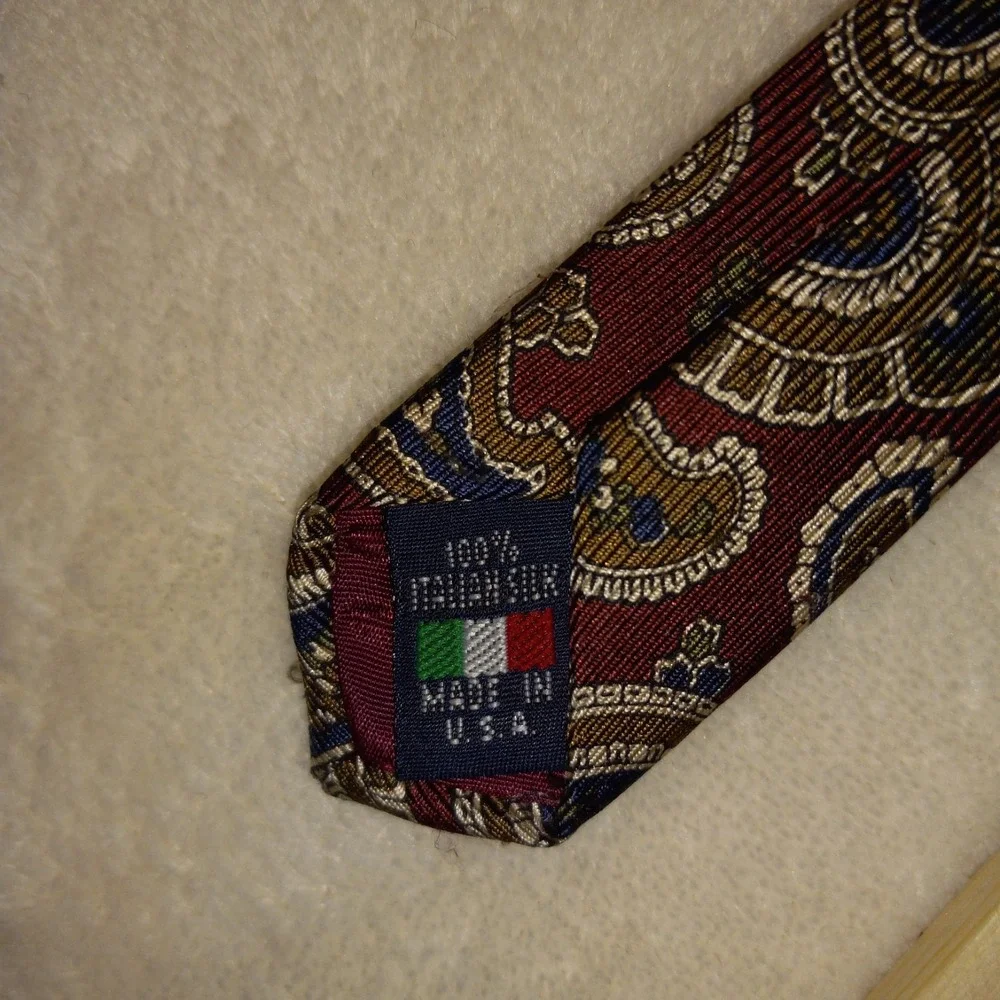 Vintage Austin Reed London-England Paisley 100% Italian Silk Tie Made In USA