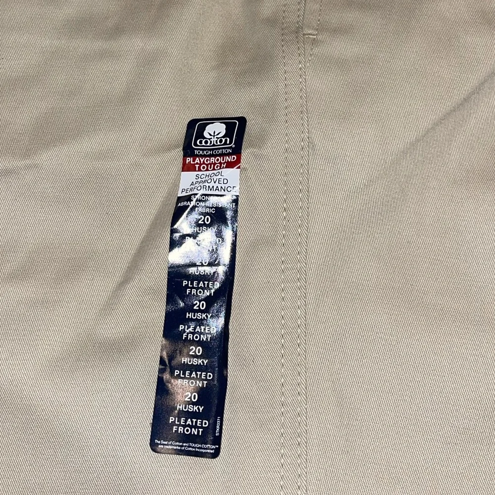 Chaps Boys’ khaki flat front size 20 Husky school approved performance p…‎