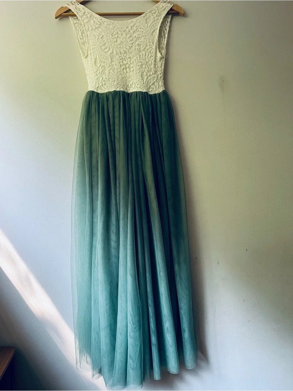 Girls Lace Bodice Tulle Maxi Dress in White and Green
