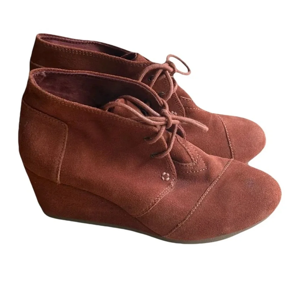 TOMS Kala Rust Brown Desert‎ Lace Up Wedge Heel Ankle Bootie Women's SIZE 8 EUC