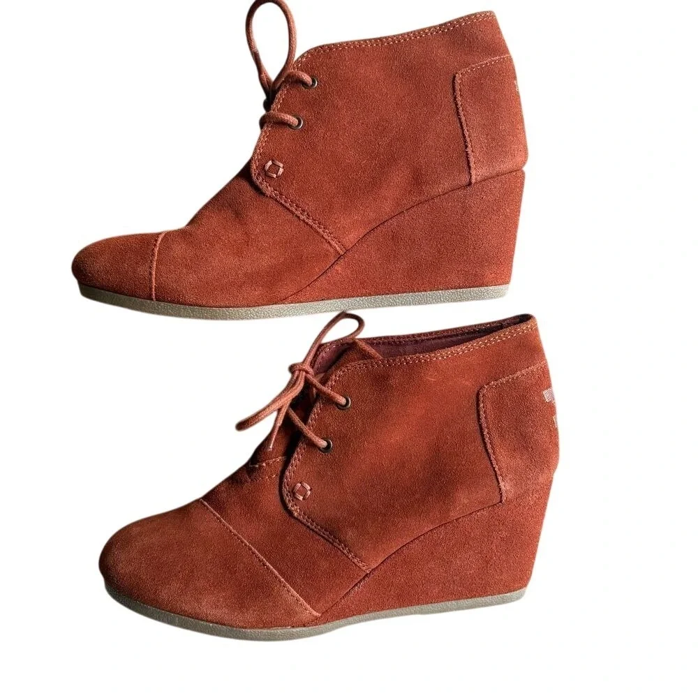 TOMS Kala Rust Brown Desert‎ Lace Up Wedge Heel Ankle Bootie Women's SIZE 8 EUC