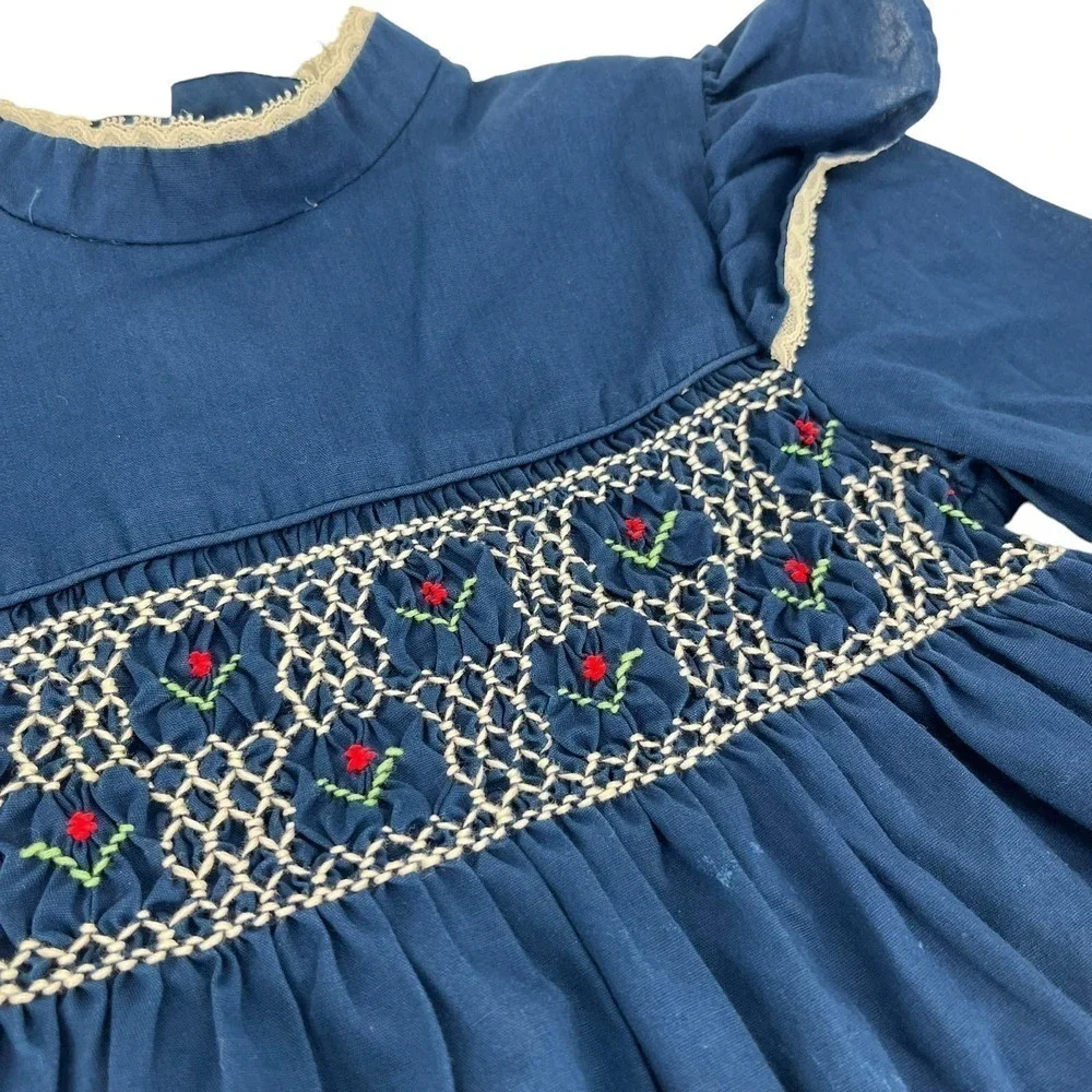 Vintage Girl’s Prairie Dress Smocked Floral‎ JC Penney Navy Blue Size 6