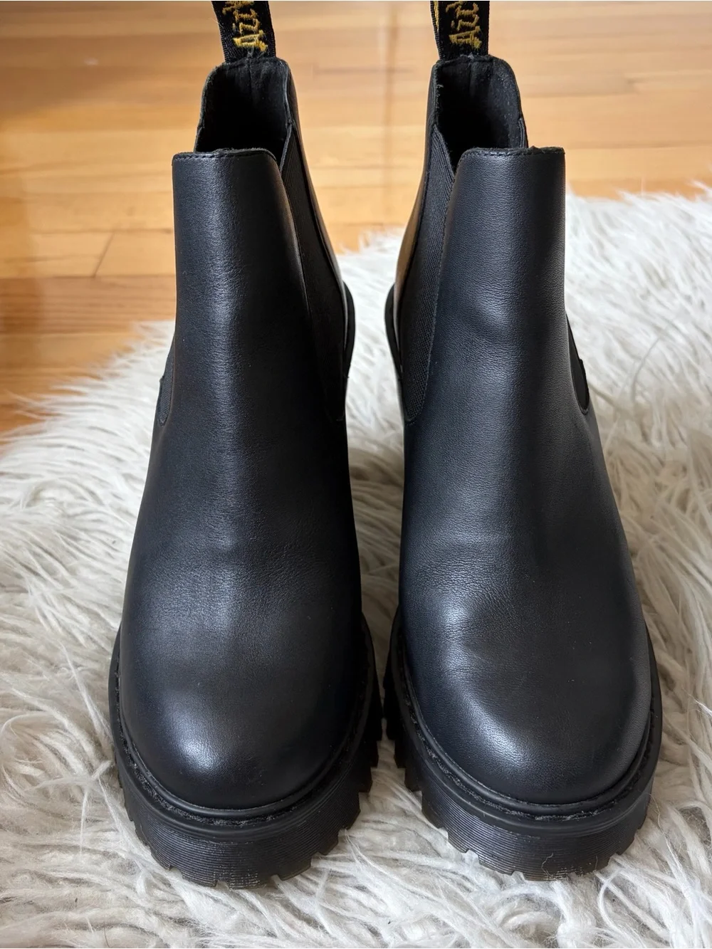Dr Martens Hurston Chelsea High Block Heel Platform Pull On Black Boots EUC Sz 7