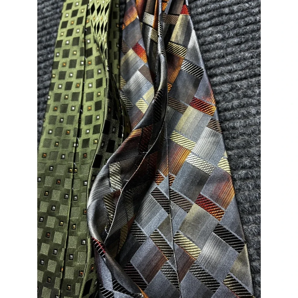 Claiborne 100% silk