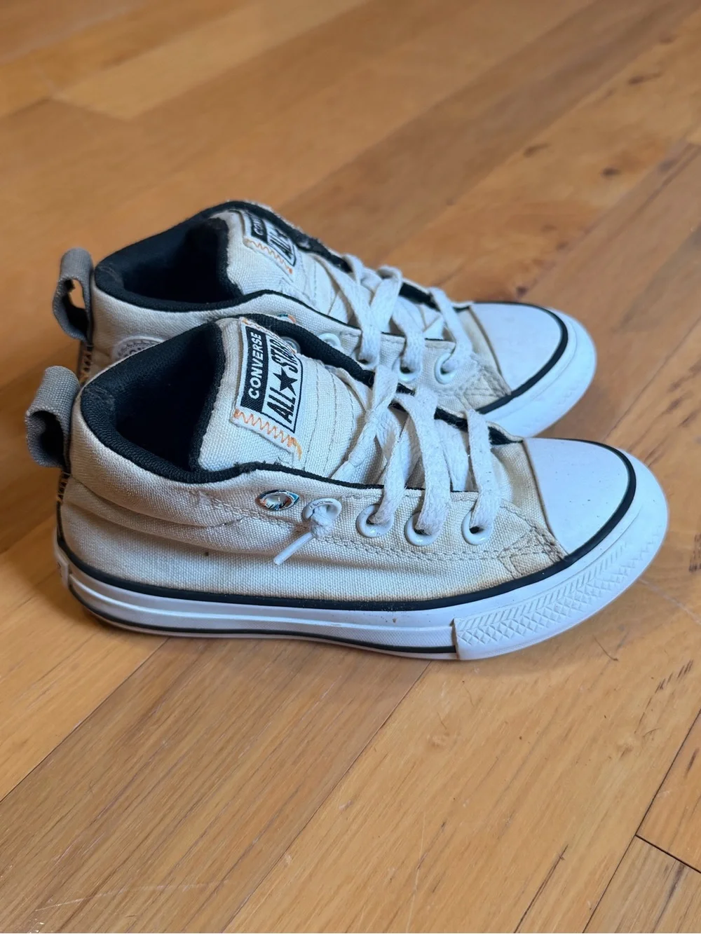 Converse kids sneakers
