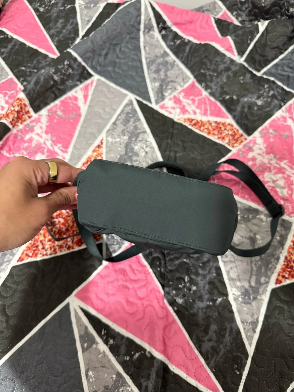 Uniqlo compact black