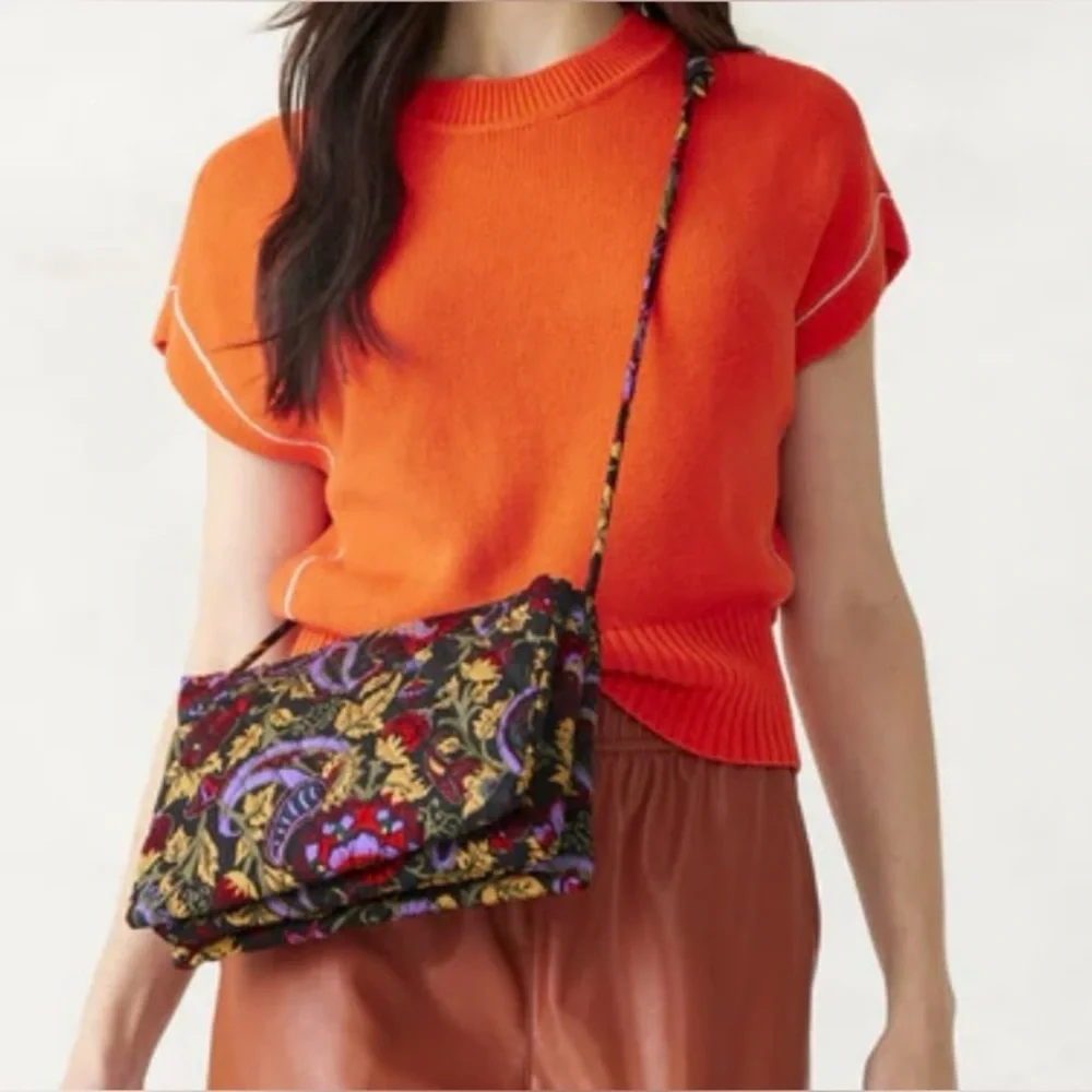 Vera Bradley reposhing this