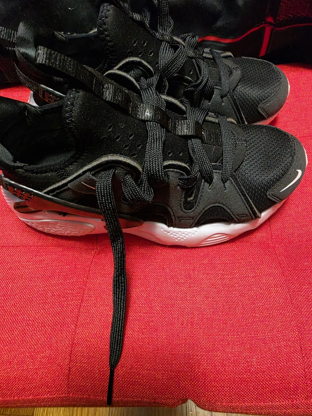 Womens  Black Athletic Sneakers - Breathable Comfort