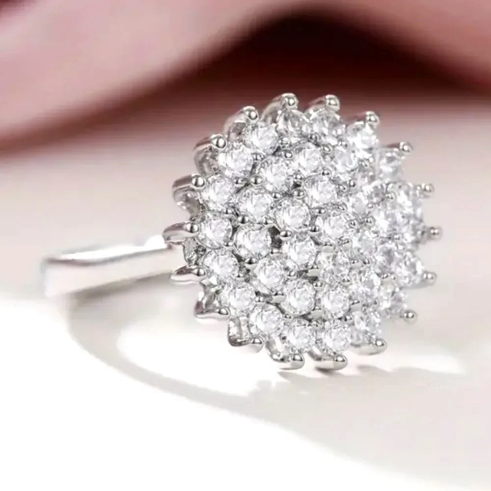 Labies Celeb style Lotus Seed Shape Simulated Diamond Flower Wedding Ring sz8