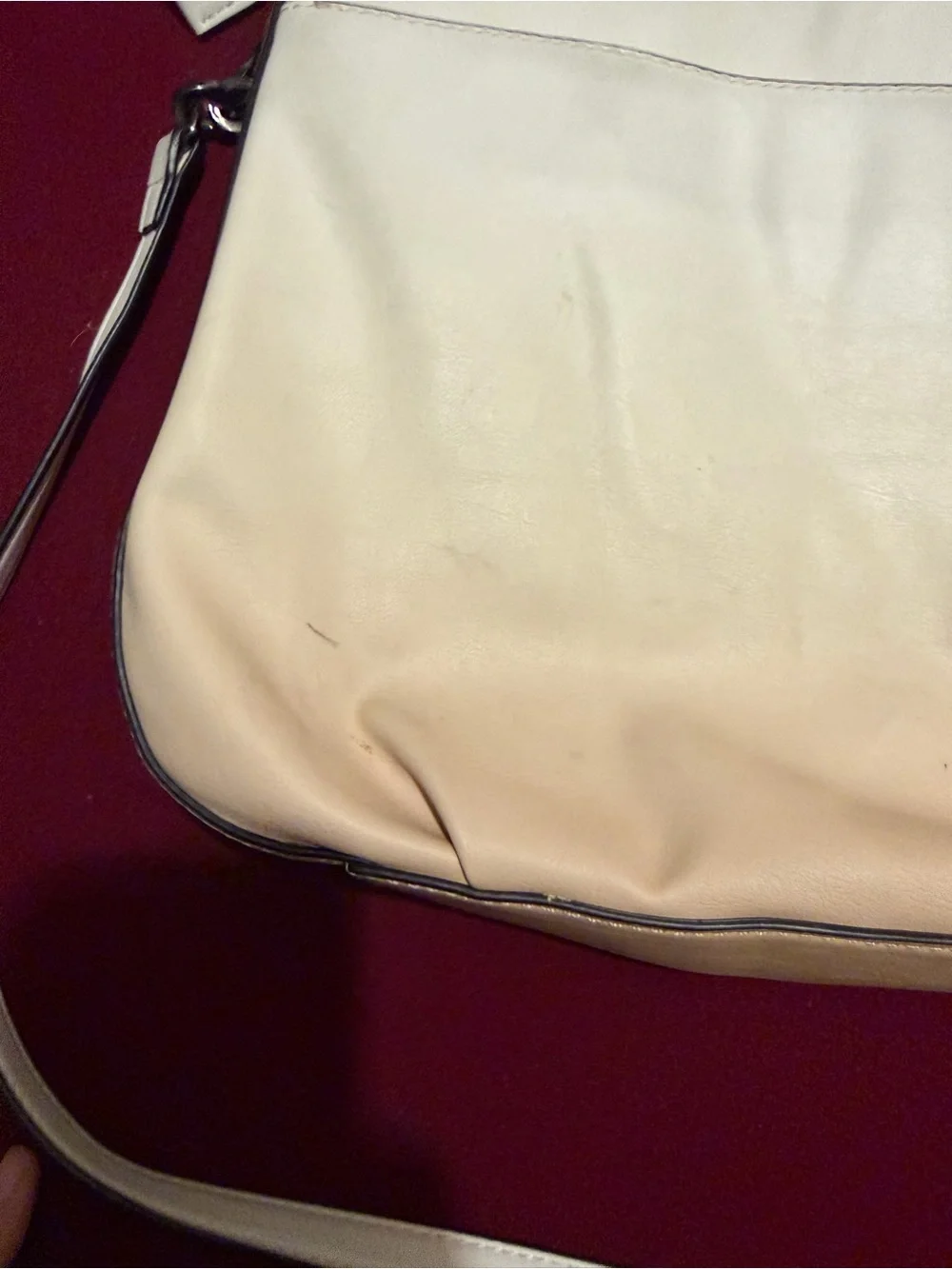 Simply, Vera Wang Cream Crossbody Shoulder Bag