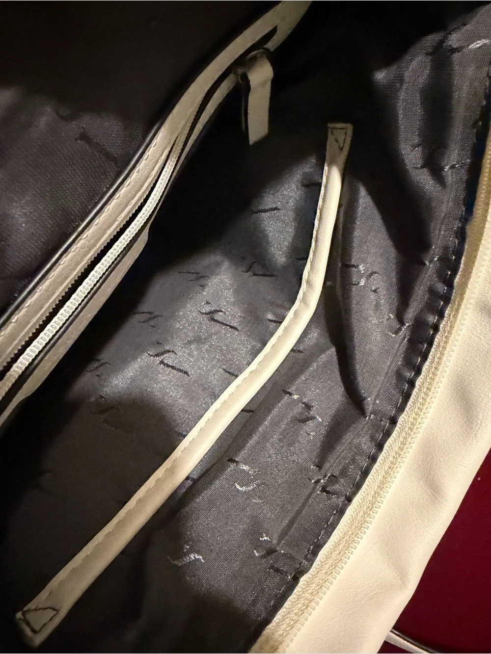 Simply, Vera Wang Cream Crossbody Shoulder Bag