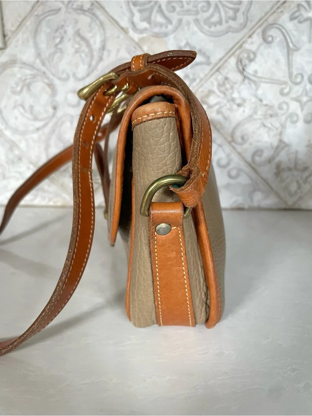 Dooney & Bourke contrasting outside body