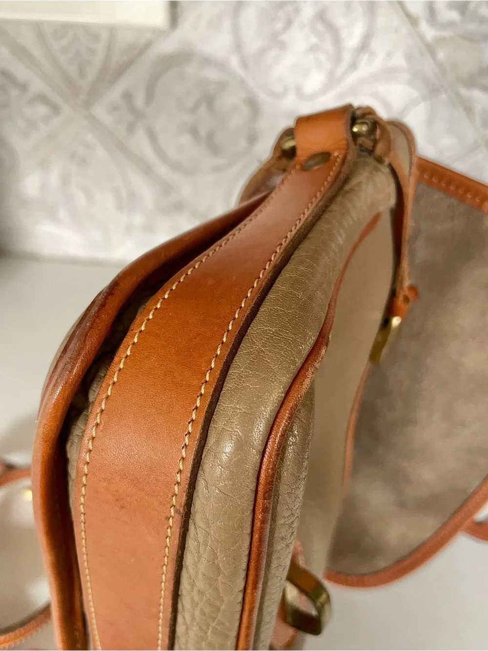 Dooney & Bourke logo hardware lovely