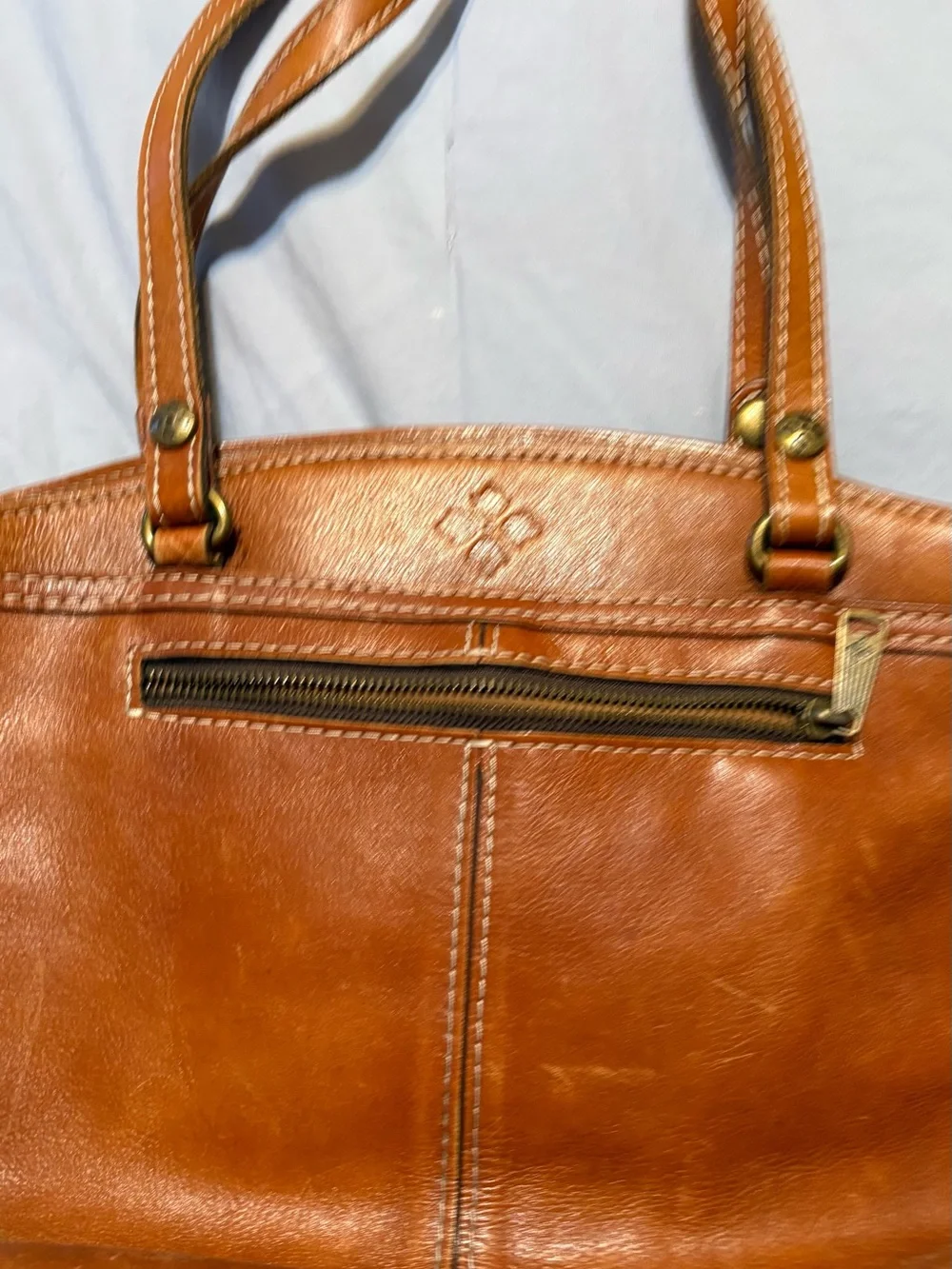 Women's Leather Shoulder Tote in Saddle/Tan - Unbranded