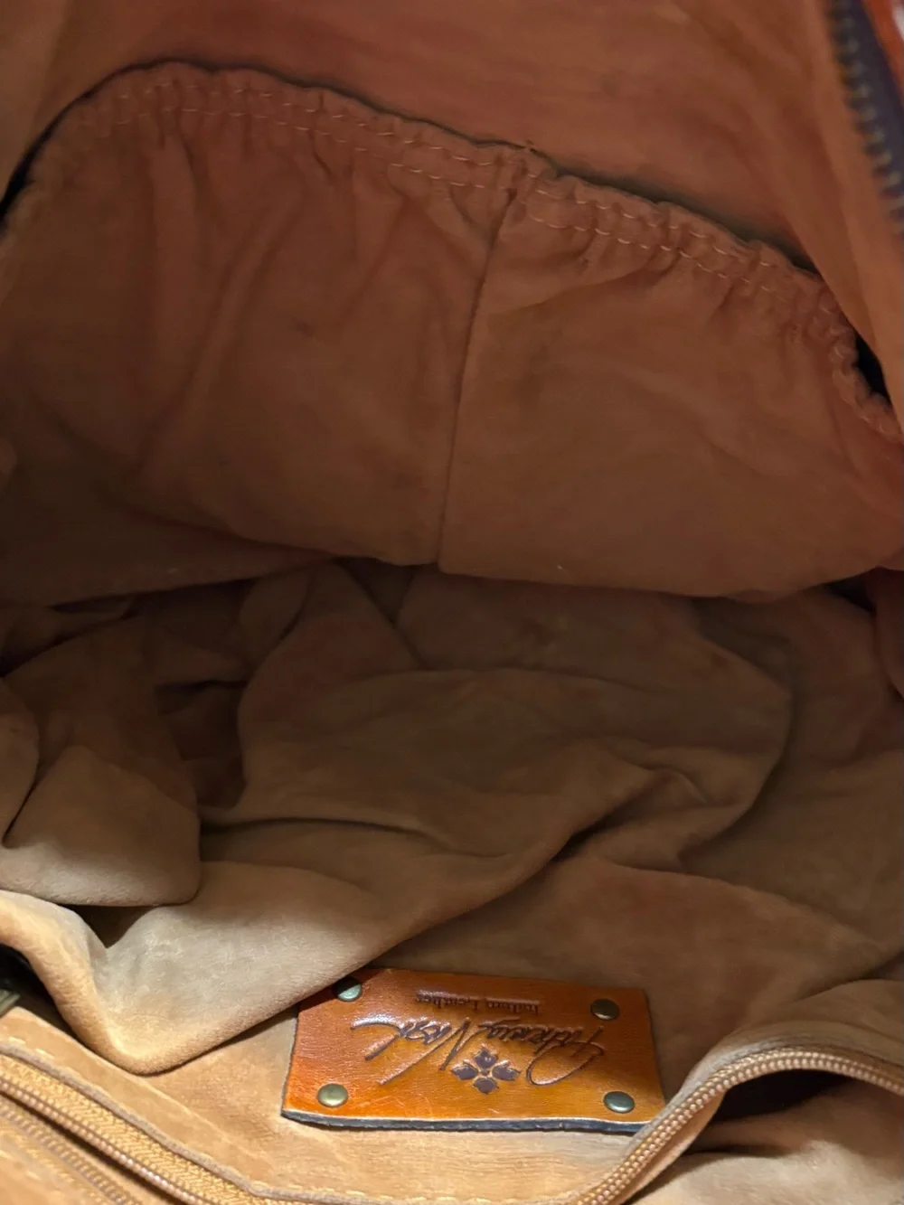 Women's Leather Shoulder Tote in Saddle/Tan - Unbranded