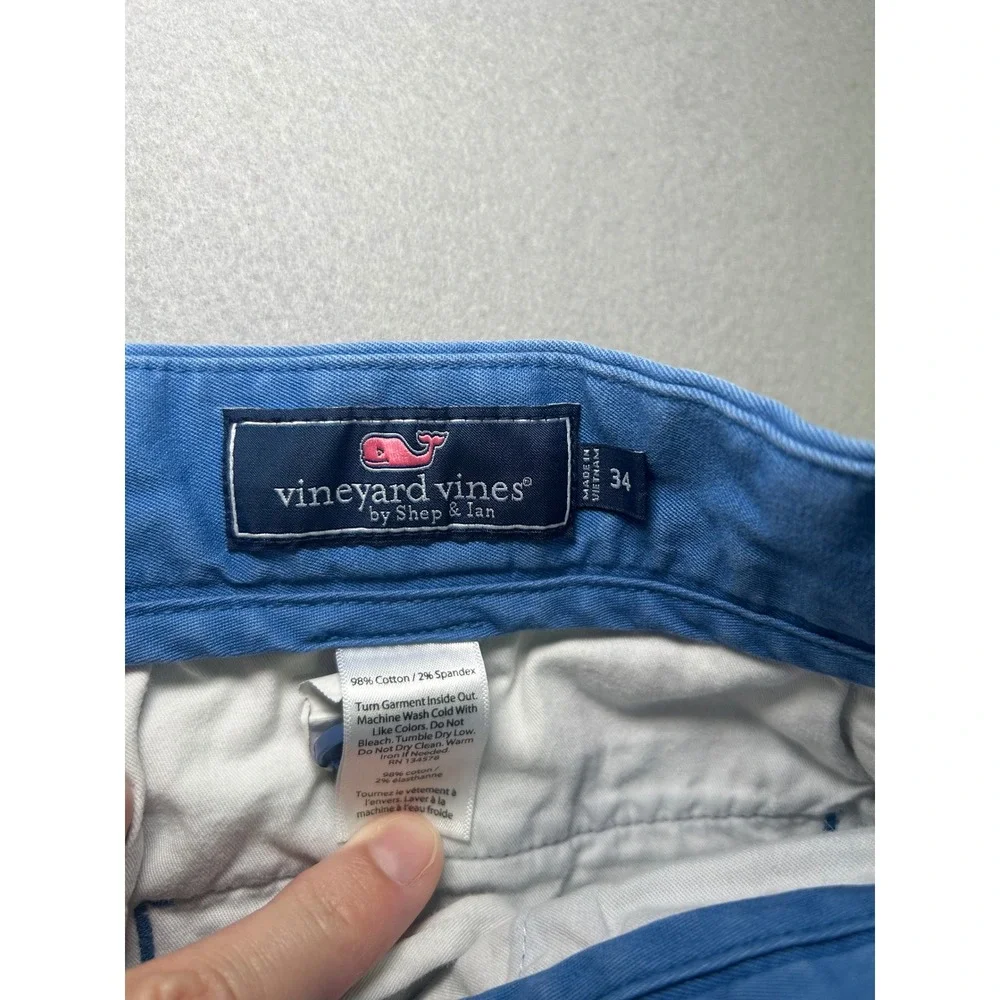 Vineyard Vines hint adventures