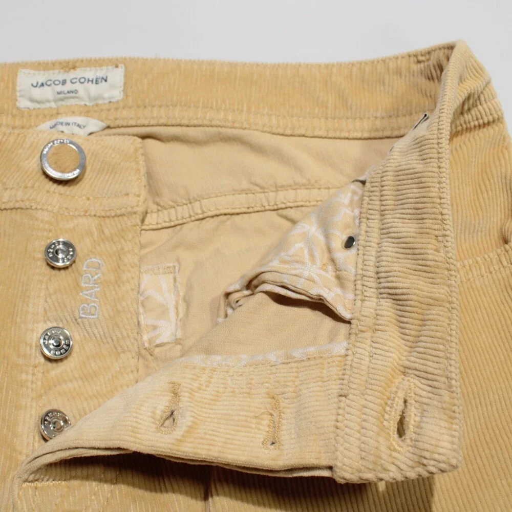 Jacob Cohen NWT 5 Pocket Jean Cut Corduroy Pants Size 34 US Bard in Yellow